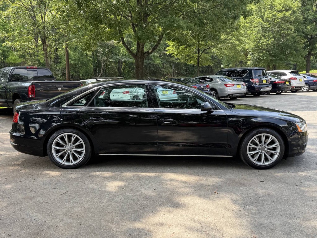 2012 Audi A8 Image 6