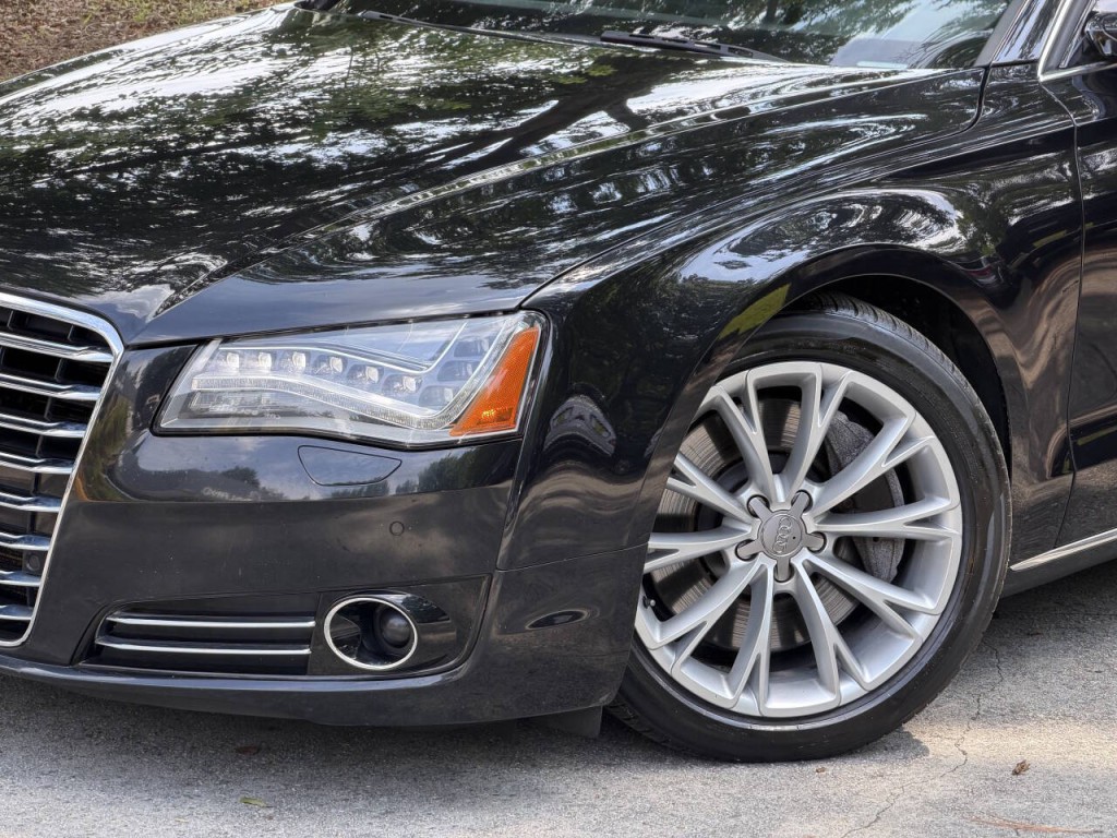 2012 Audi A8 Image 15
