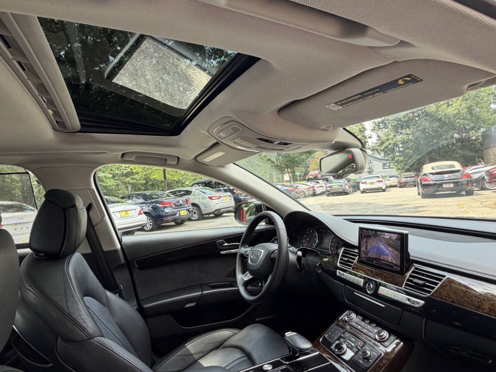 2012 Audi A8 Image 20