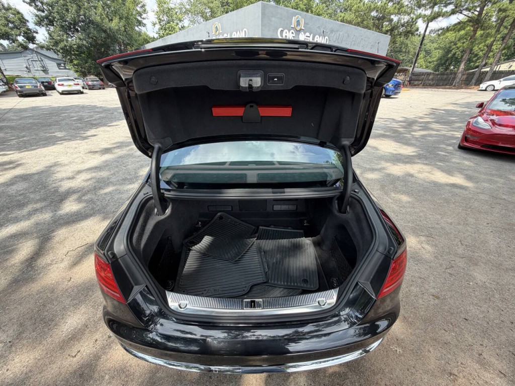 2012 Audi A8 Image 31