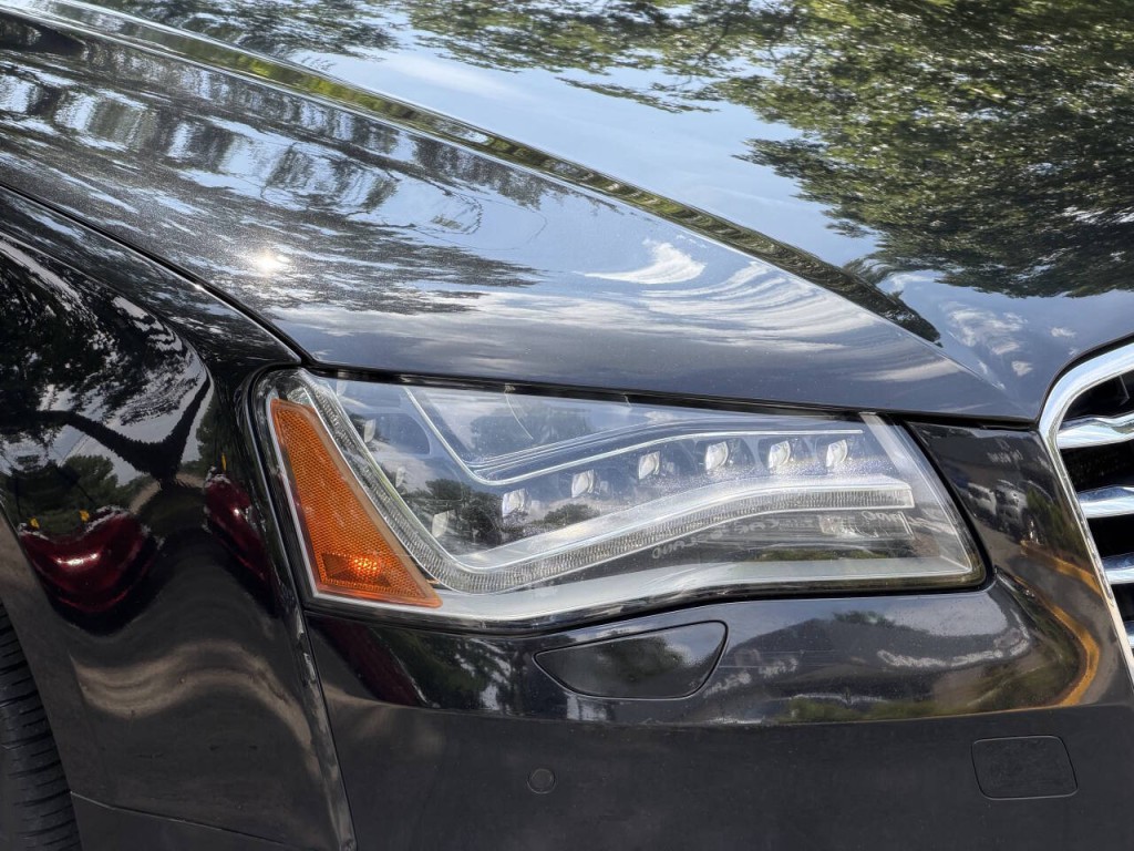 2012 Audi A8 Image 35