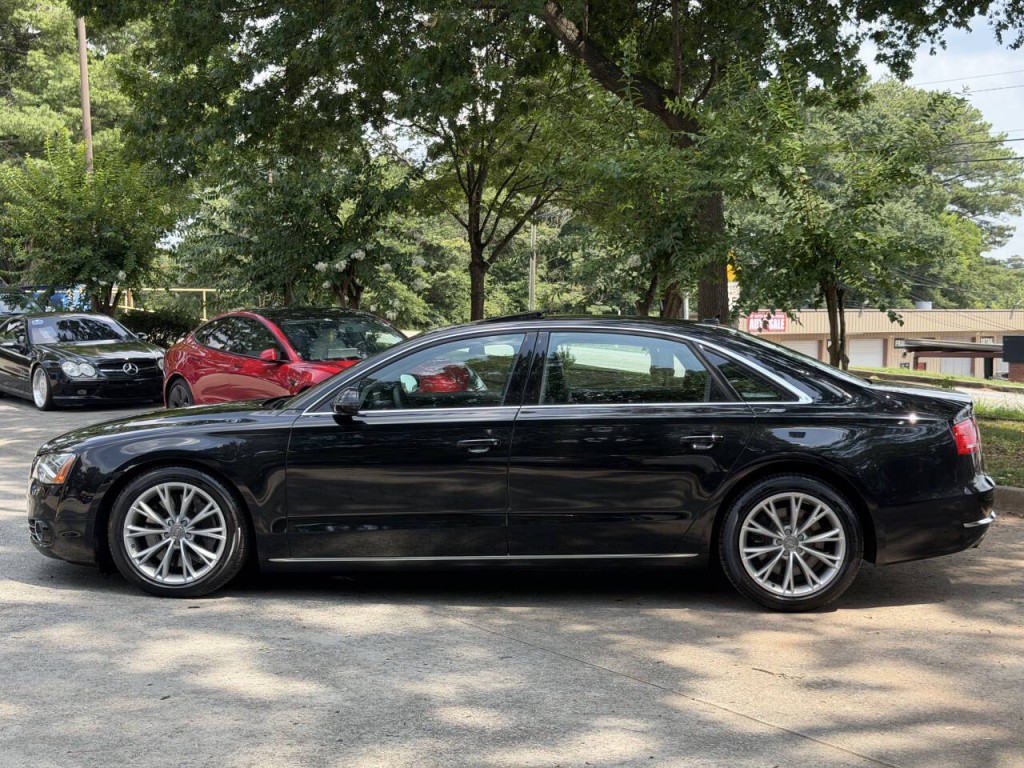 2012 Audi A8 Image 36