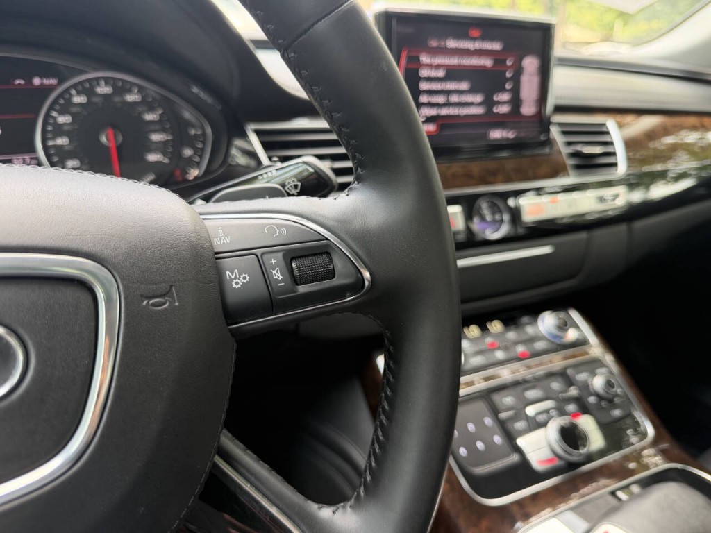 2012 Audi A8 Image 45