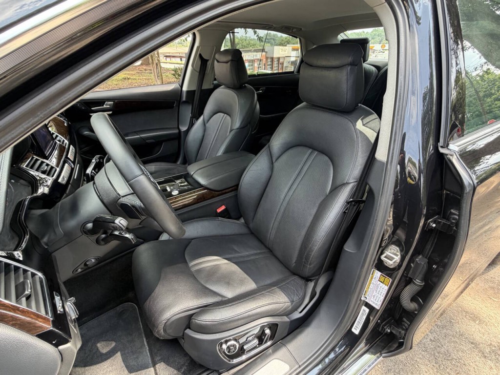 2012 Audi A8 Image 49