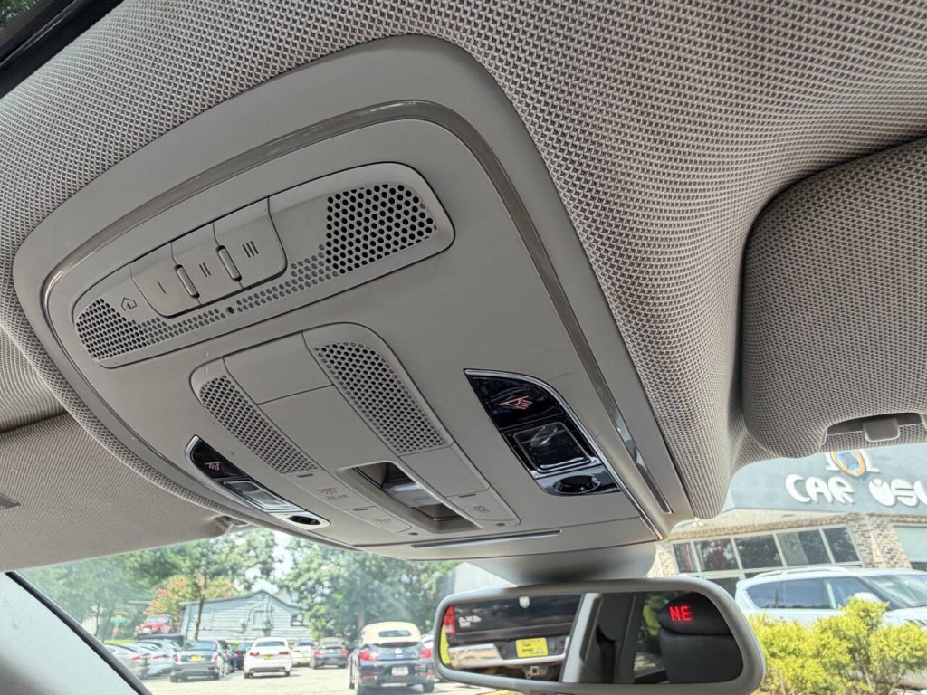 2012 Audi A8 Image 51