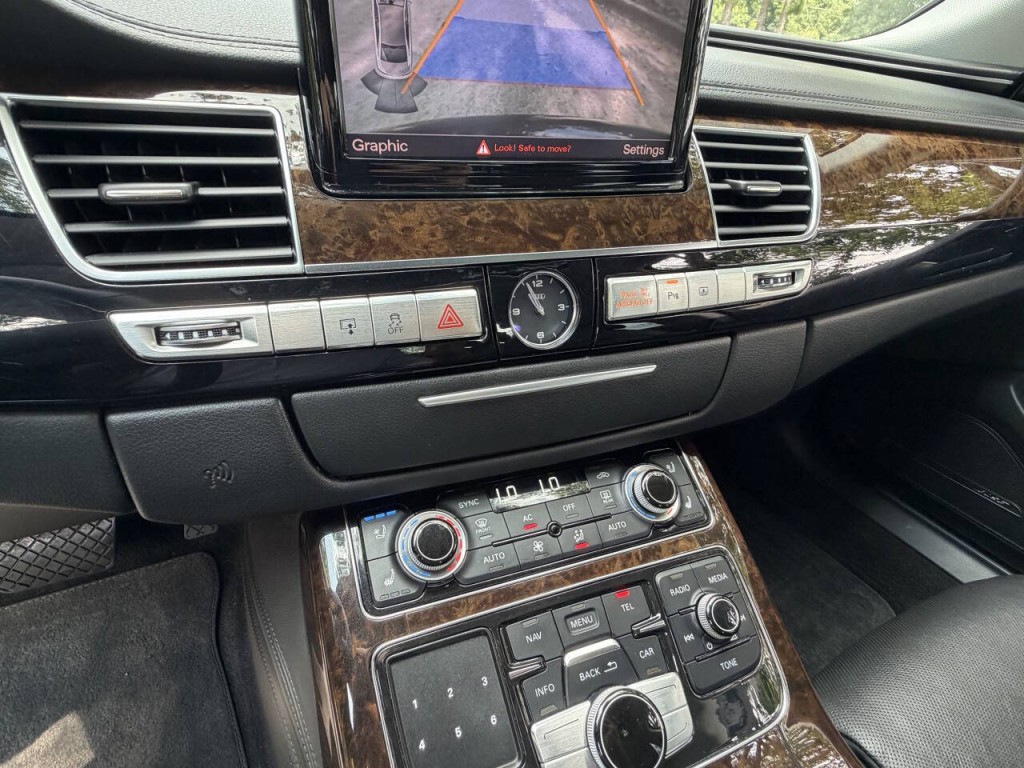 2012 Audi A8 Image 60