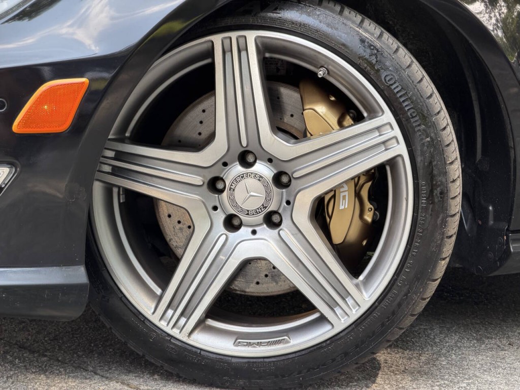 2012 Mercedes-Benz CLS-Class Image 3