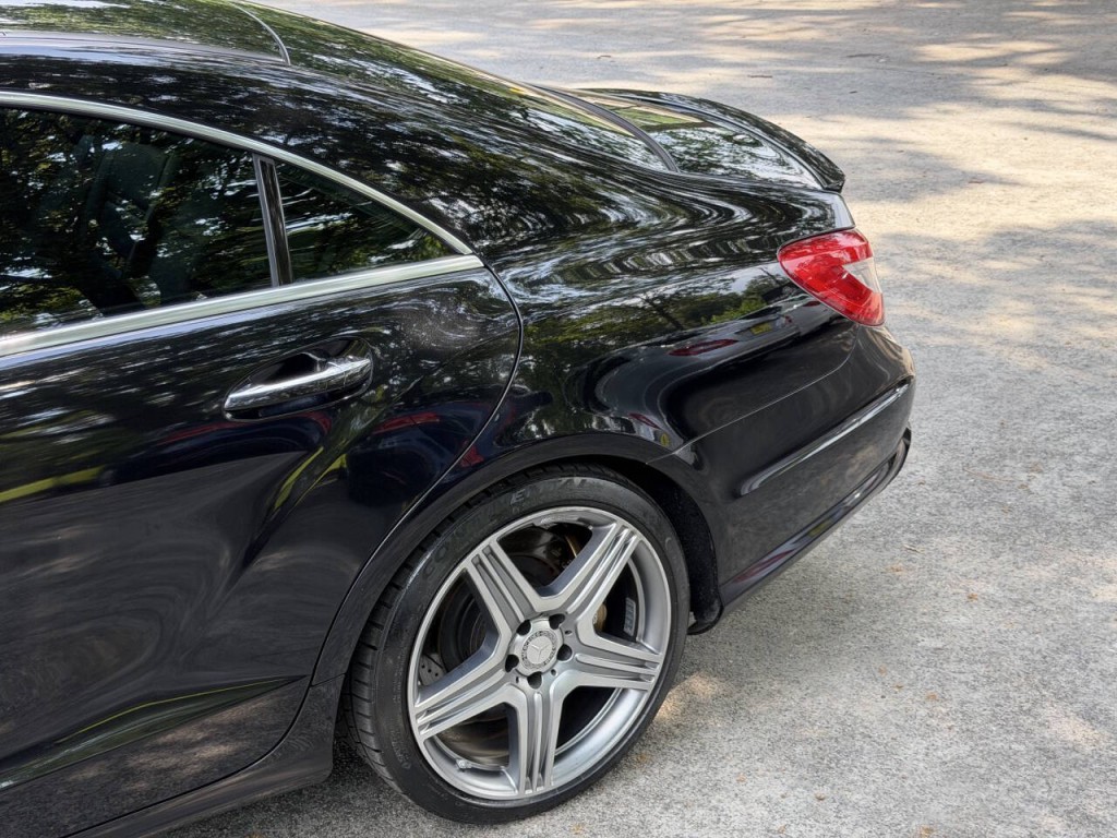 2012 Mercedes-Benz CLS-Class Image 24