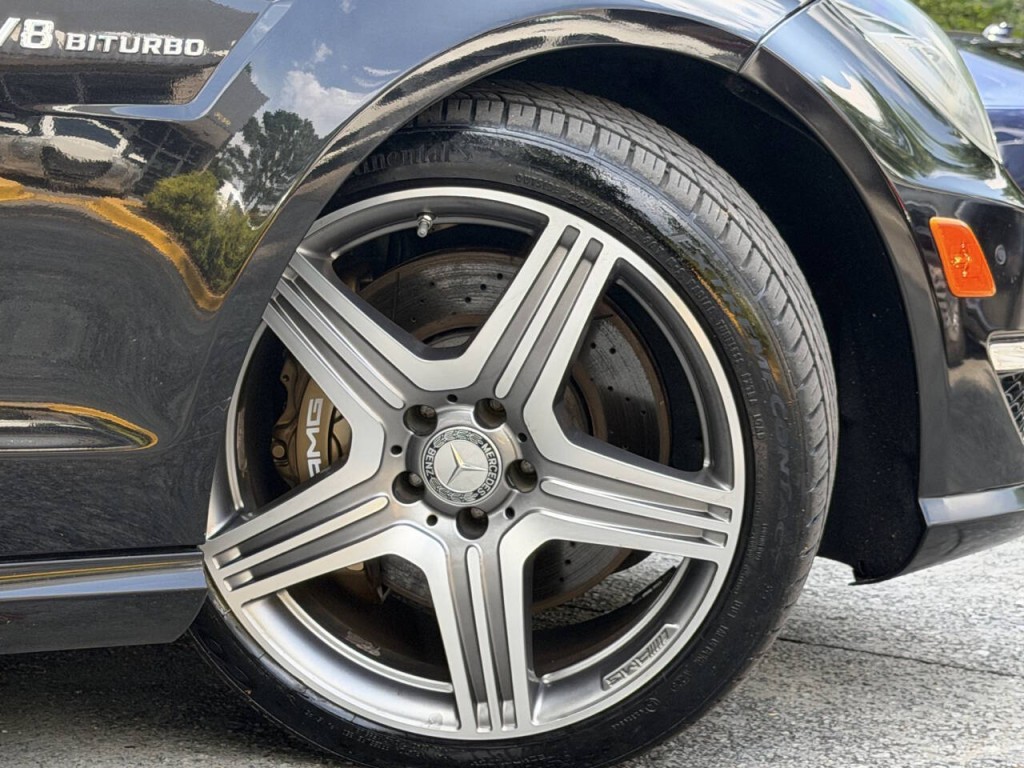 2012 Mercedes-Benz CLS-Class Image 26