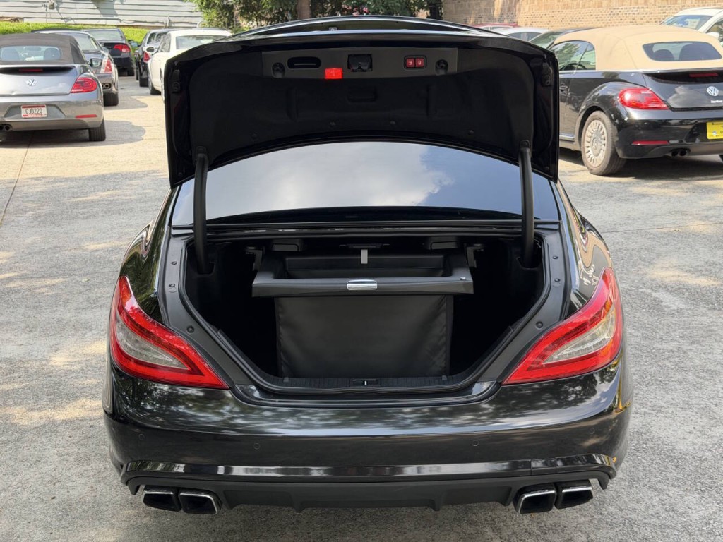 2012 Mercedes-Benz CLS-Class Image 32