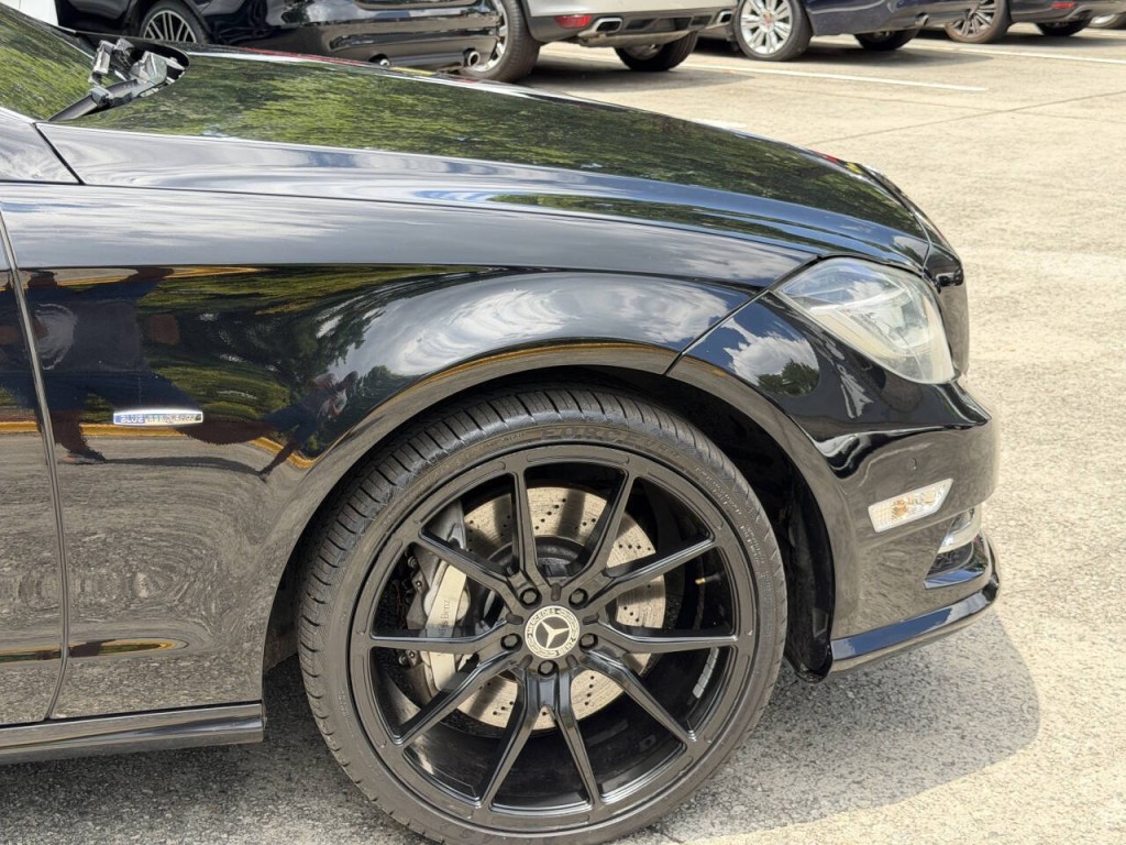 2012 Mercedes-Benz CLS-Class Image 8