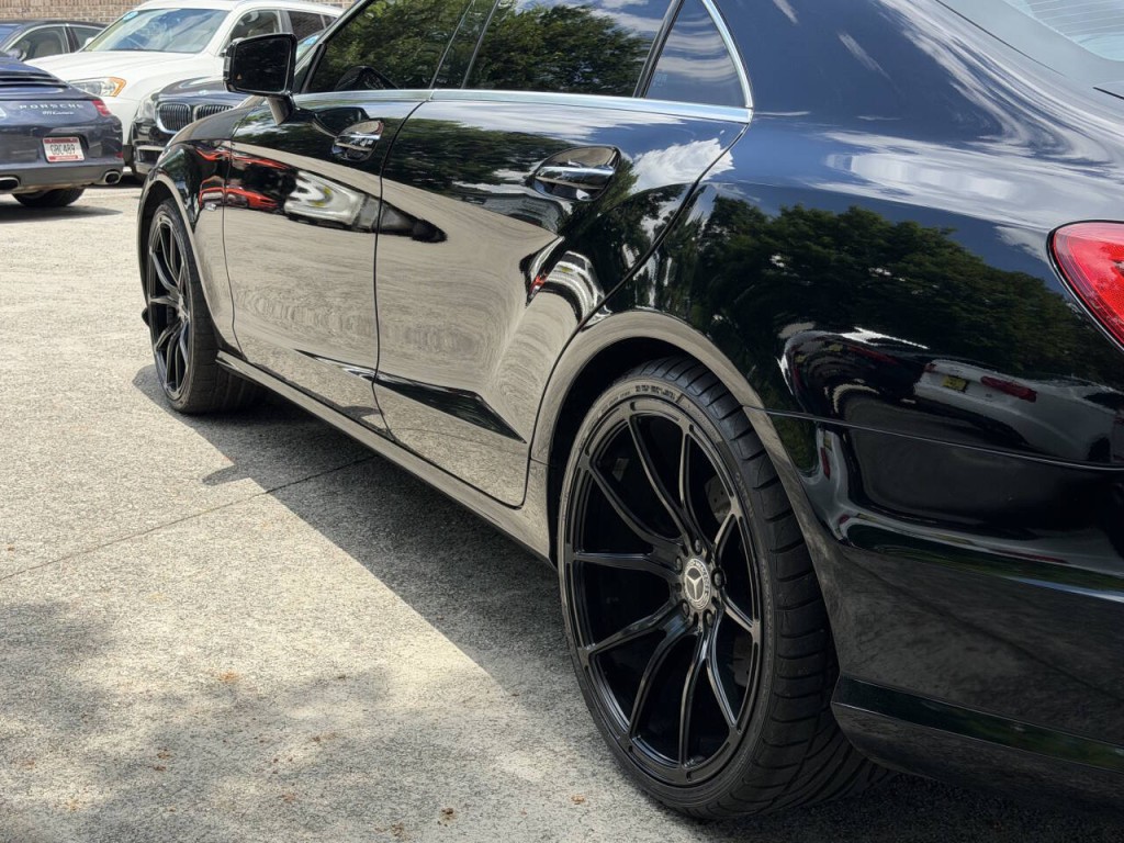 2012 Mercedes-Benz CLS-Class Image 15