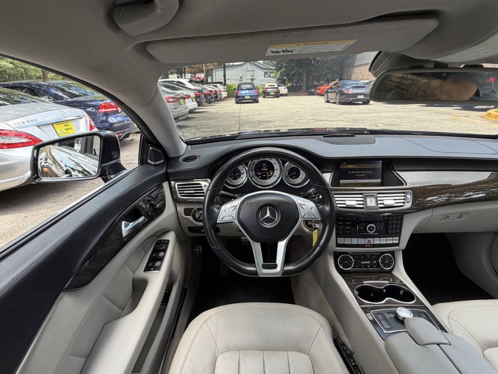 2012 Mercedes-Benz CLS-Class Image 25