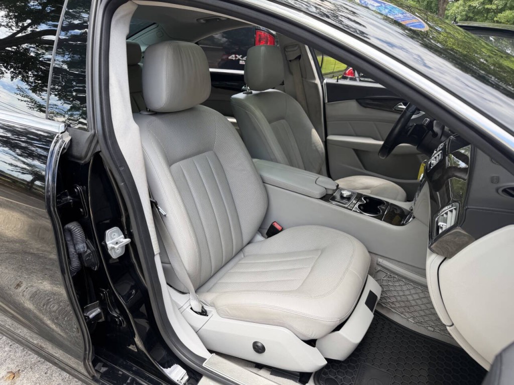 2012 Mercedes-Benz CLS-Class Image 27