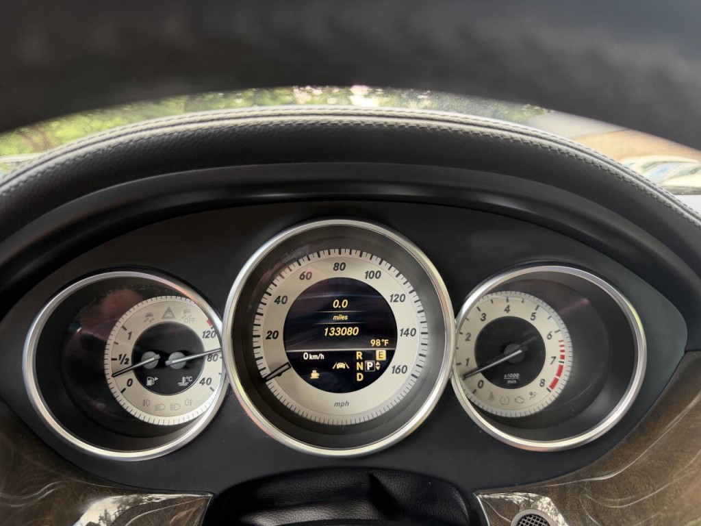 2012 Mercedes-Benz CLS-Class Image 37