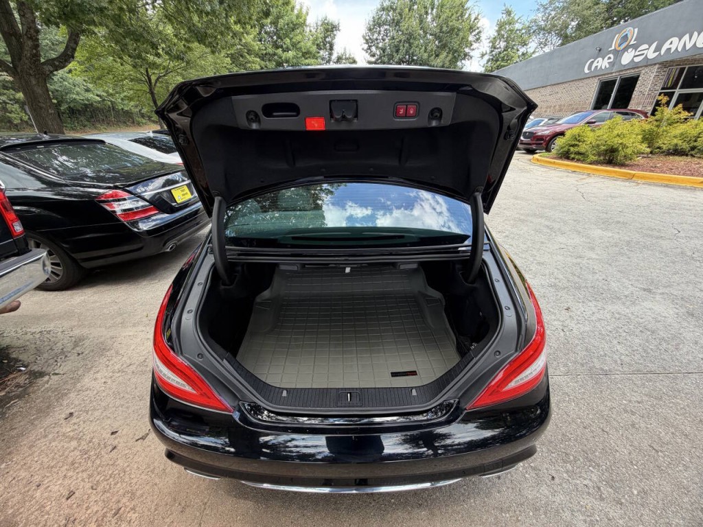 2012 Mercedes-Benz CLS-Class Image 40