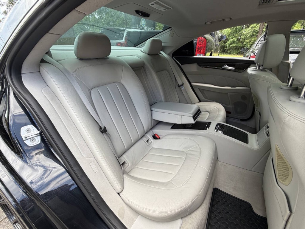 2012 Mercedes-Benz CLS-Class Image 60
