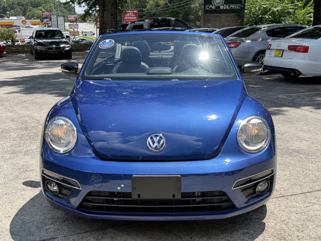 2013 Volkswagen Beetle Image 4