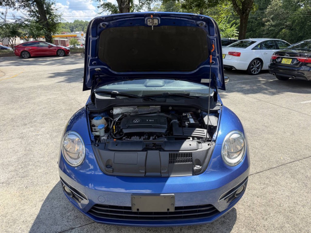 2013 Volkswagen Beetle Image 17