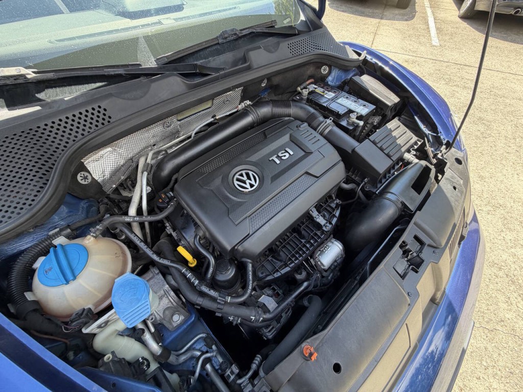 2013 Volkswagen Beetle Image 18