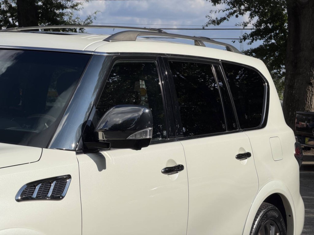 2017 INFINITI QX80 Image 71