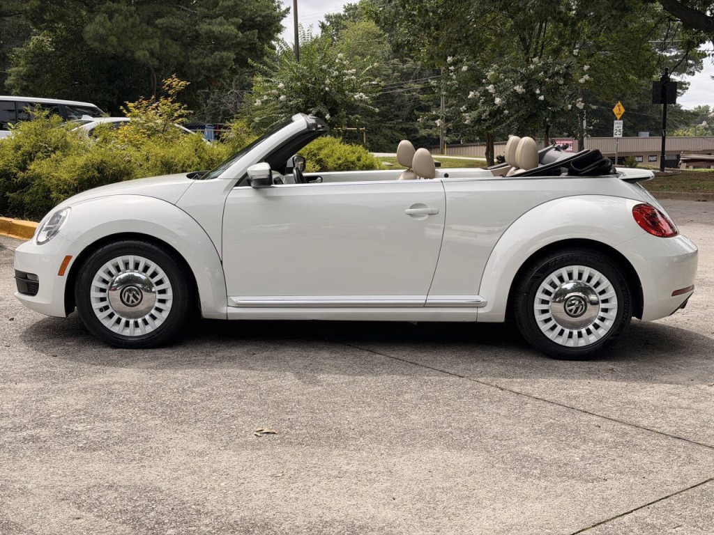 2014 Volkswagen Beetle Image 5