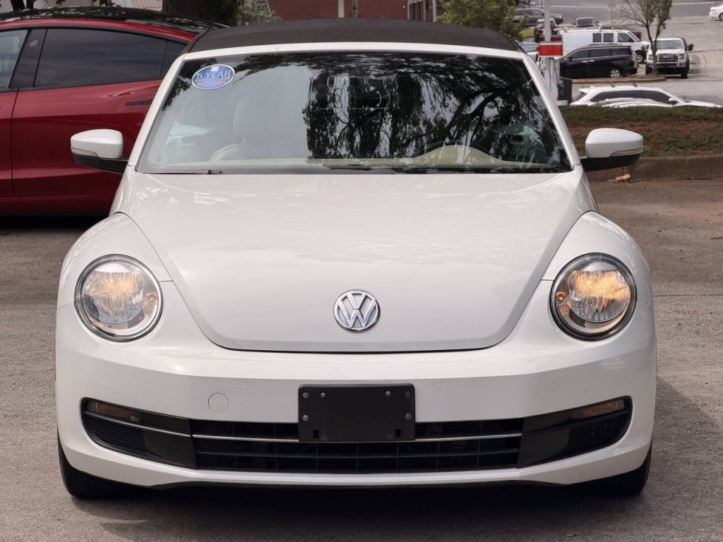 2014 Volkswagen Beetle Image 17