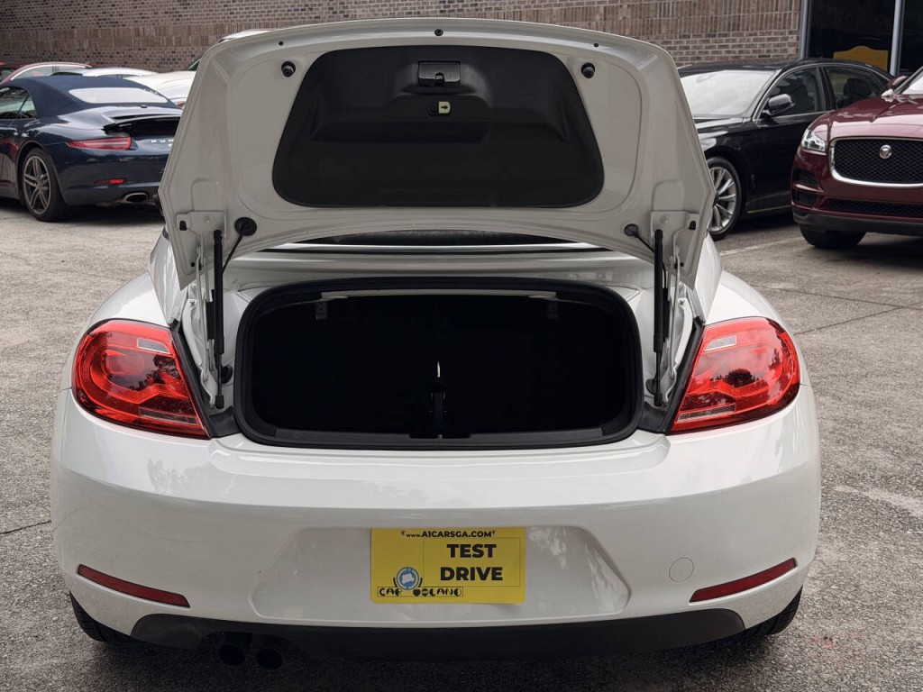 2014 Volkswagen Beetle Image 28