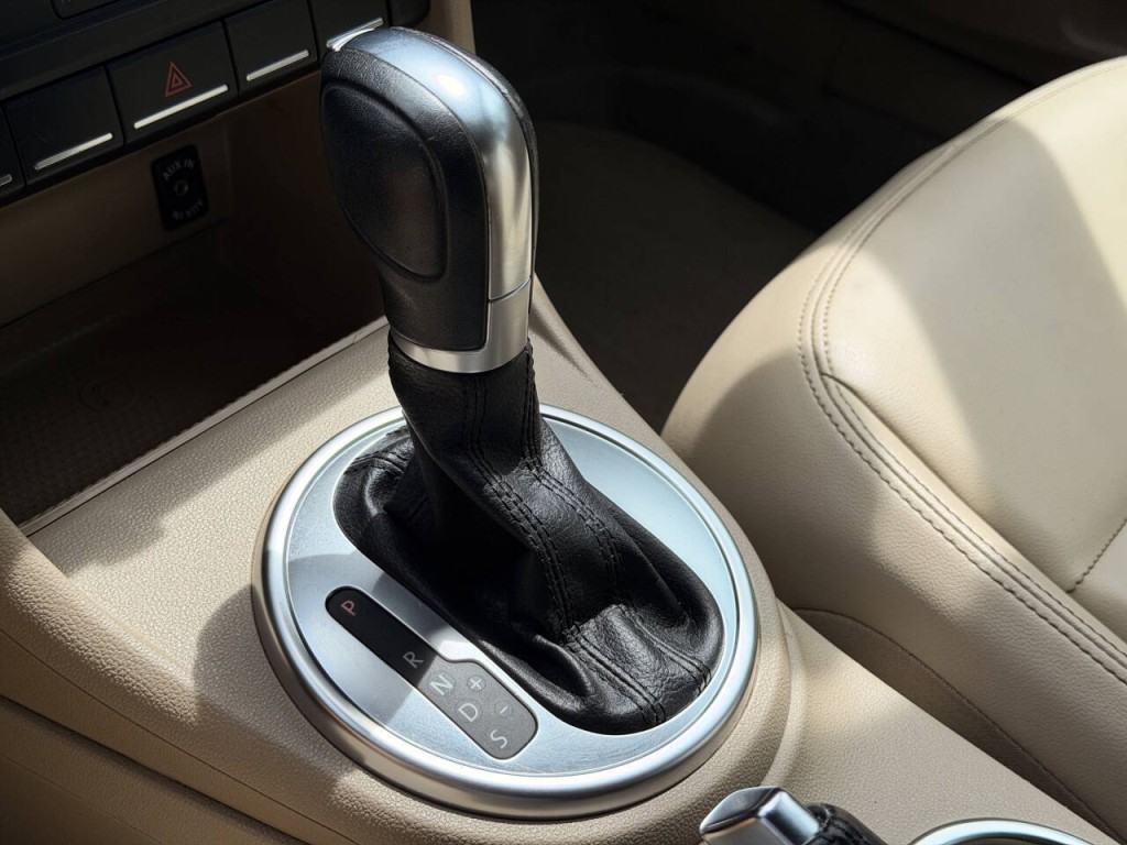 2014 Volkswagen Beetle Image 41