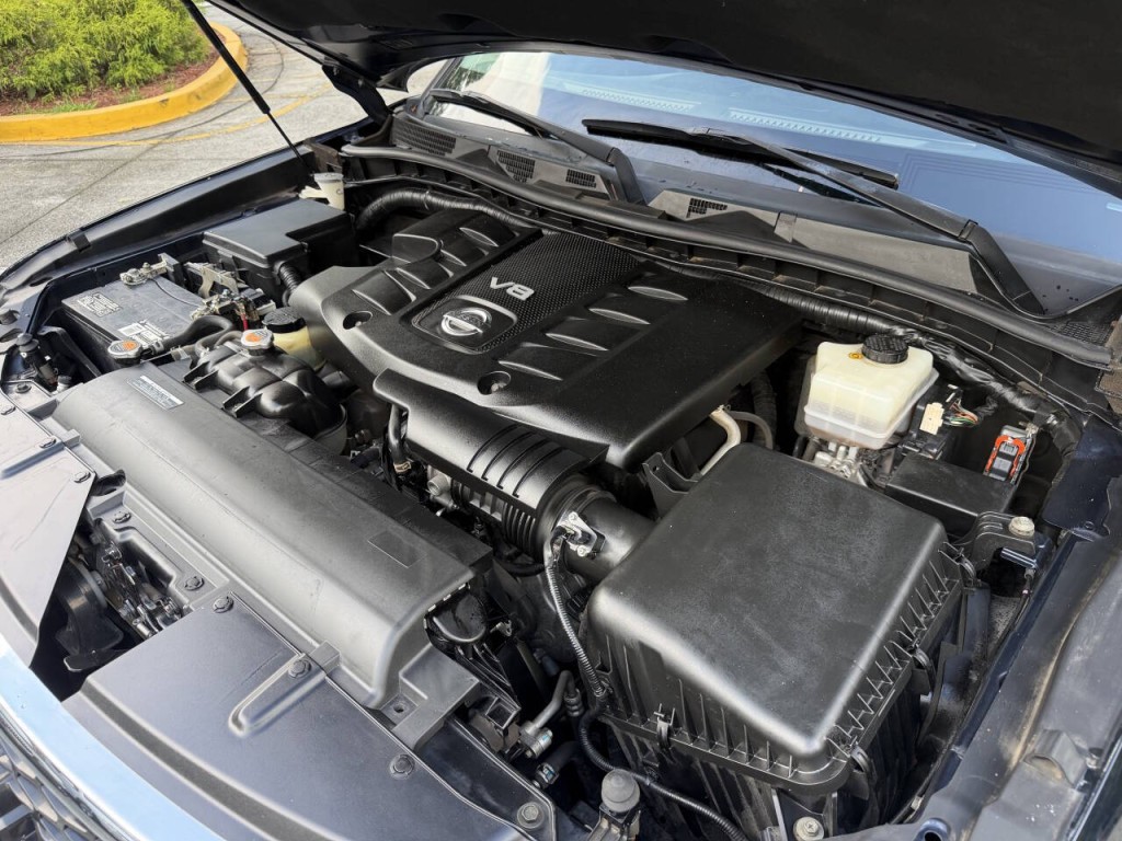 2017 Nissan Armada Image 11