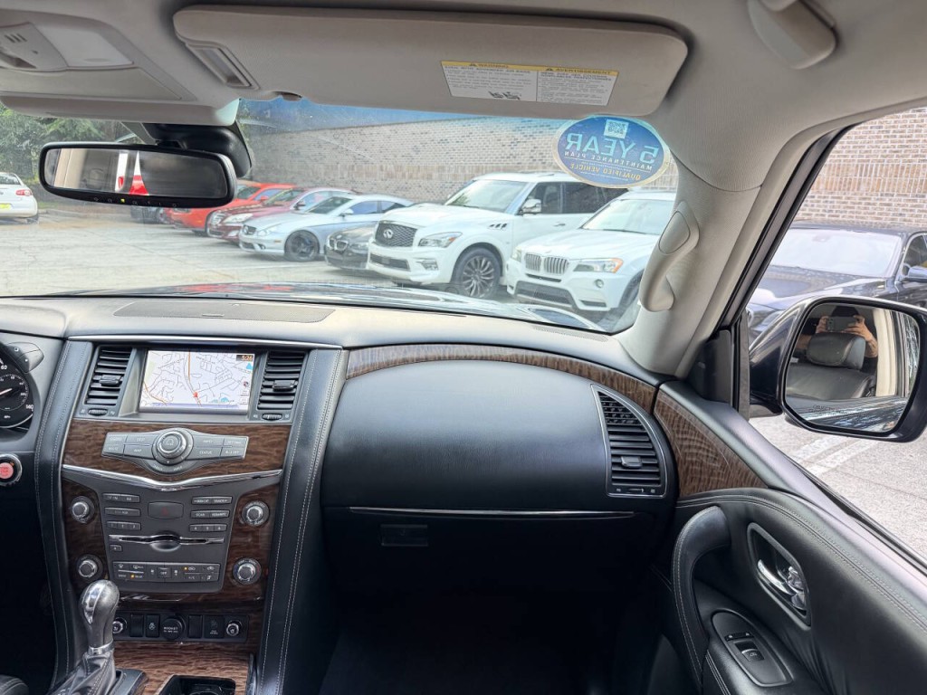 2017 Nissan Armada Image 12