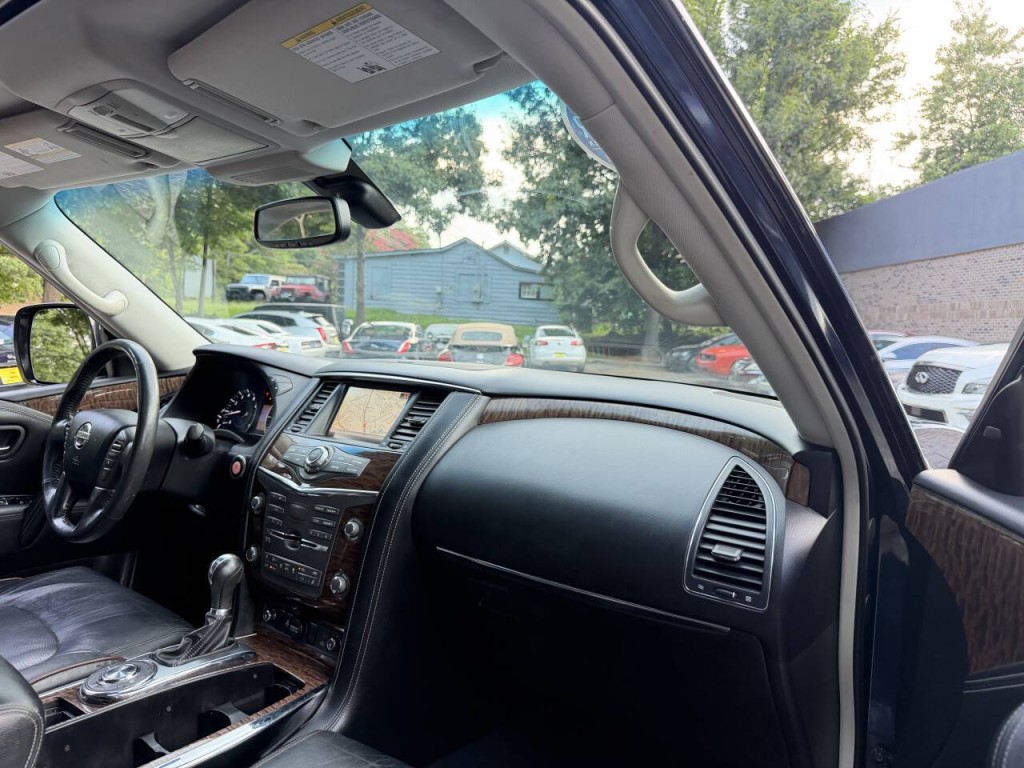 2017 Nissan Armada Image 15