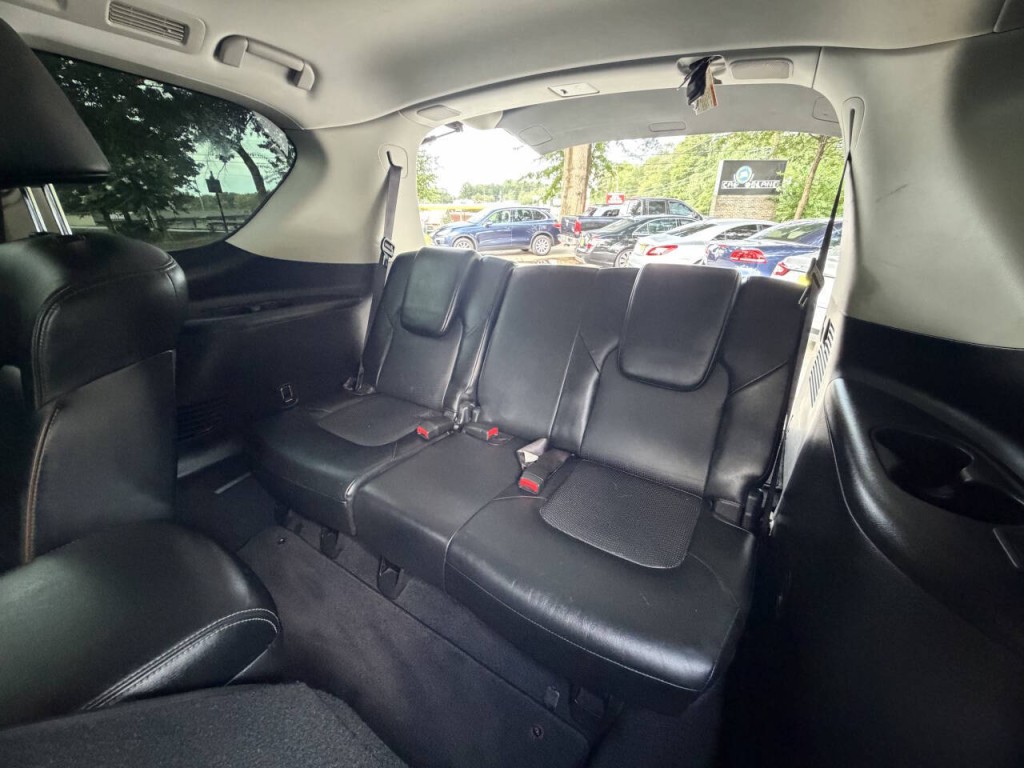 2017 Nissan Armada Image 29