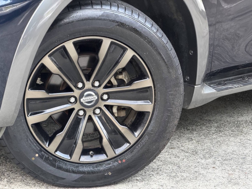 2017 Nissan Armada Image 48
