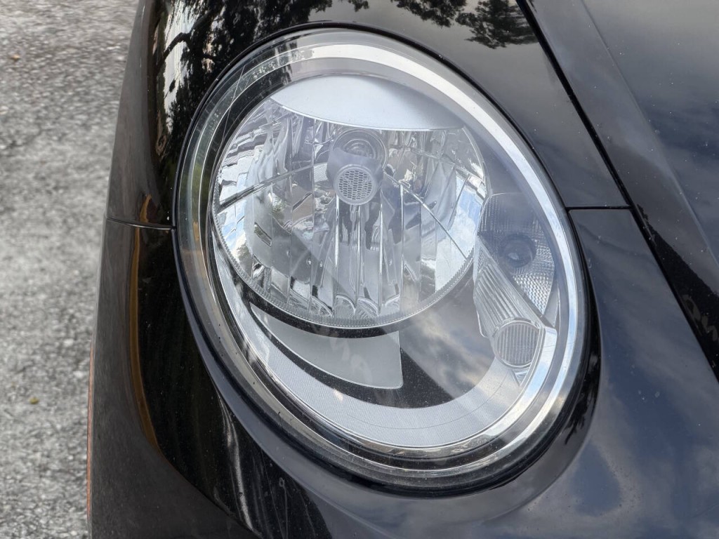 2016 Volkswagen Beetle Image 44