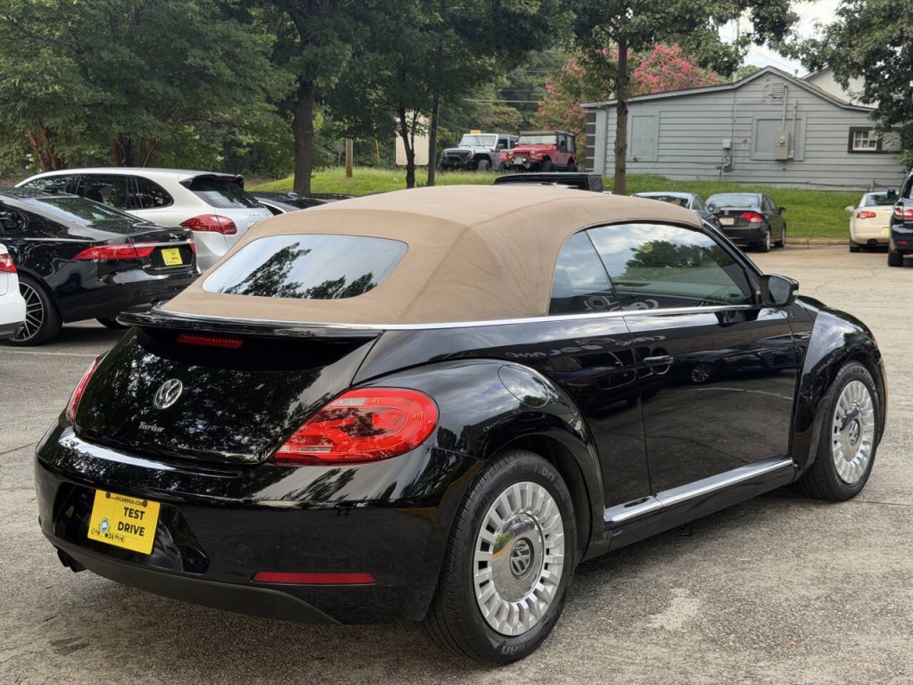 2016 Volkswagen Beetle Image 45