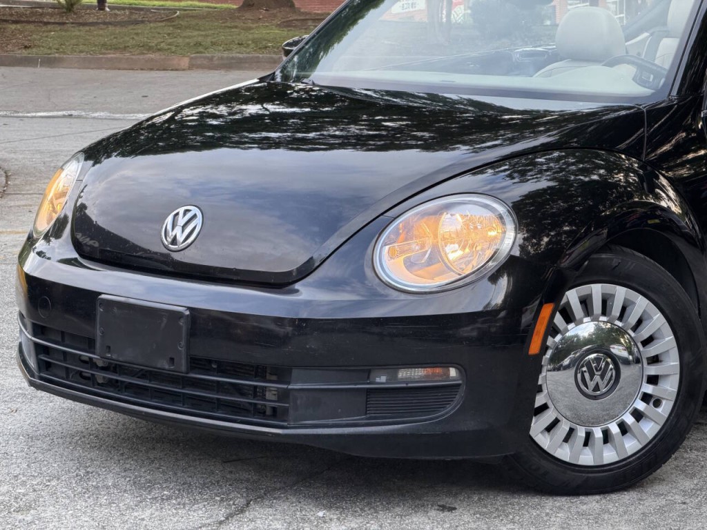 2016 Volkswagen Beetle Image 50