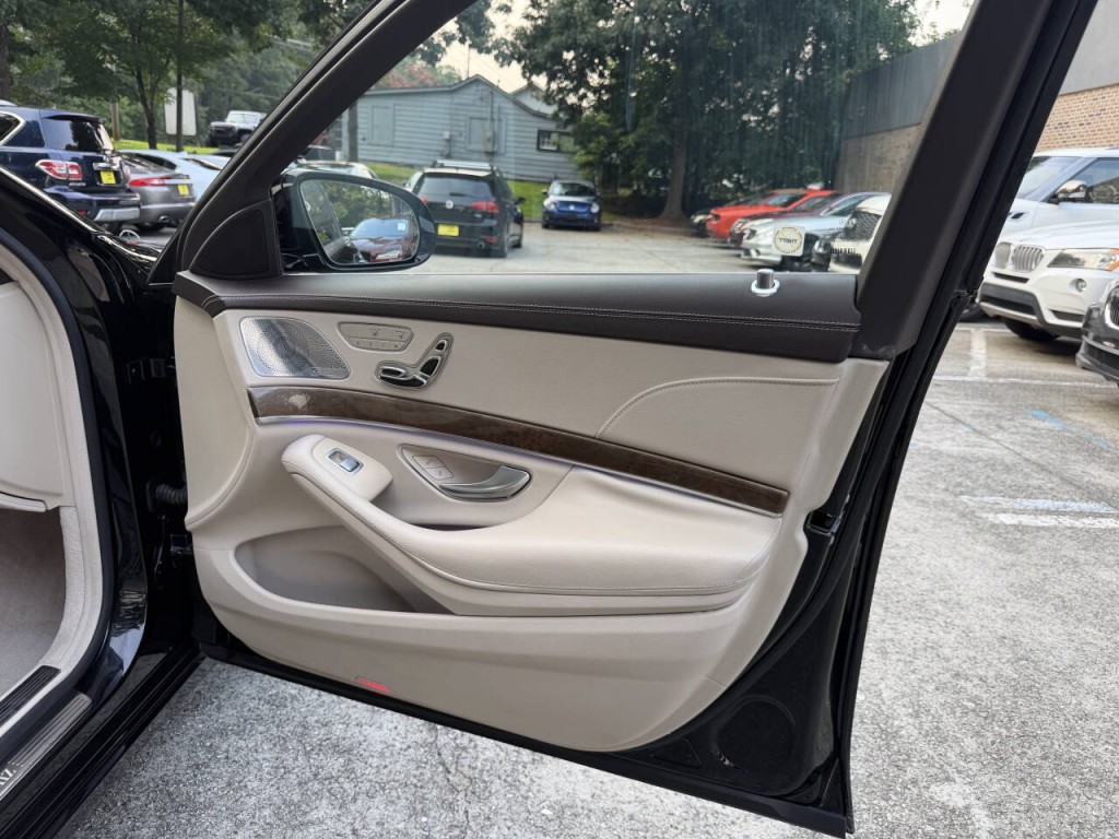 2015 Mercedes-Benz S-Class Image 43