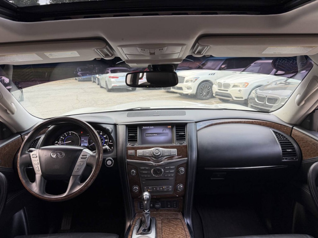 2017 INFINITI QX80 Image 20