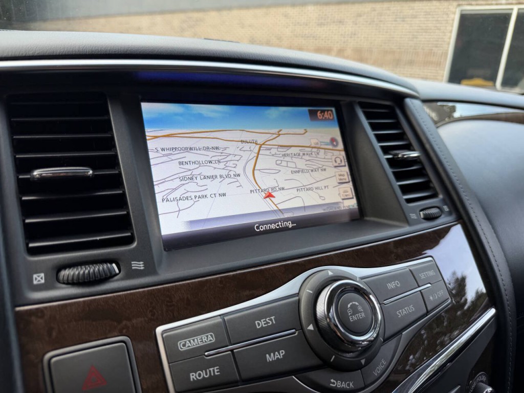 2017 INFINITI QX80 Image 22
