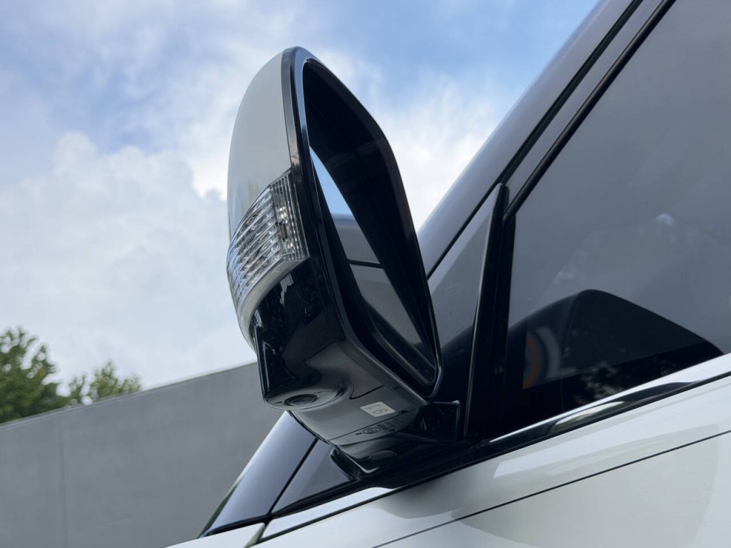 2017 INFINITI QX80 Image 56