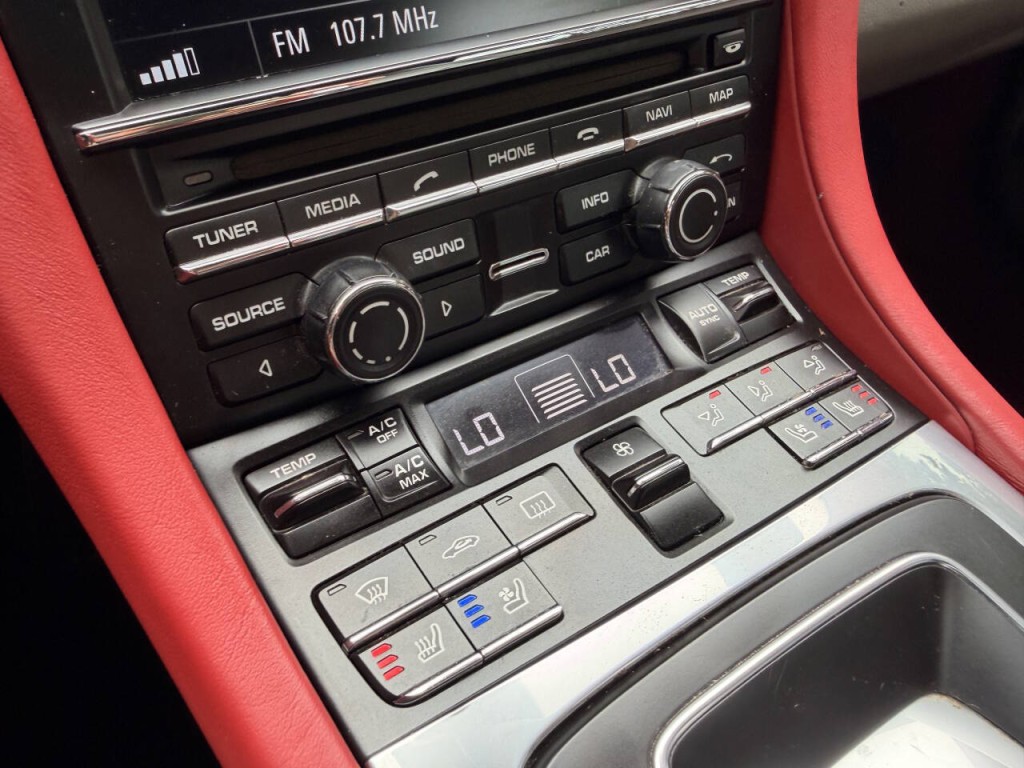 2012 Porsche 911 Image 12