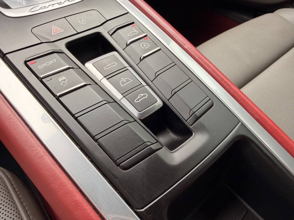 2012 Porsche 911 Image 20