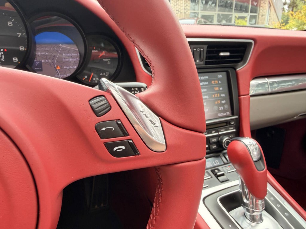 2012 Porsche 911 Image 25