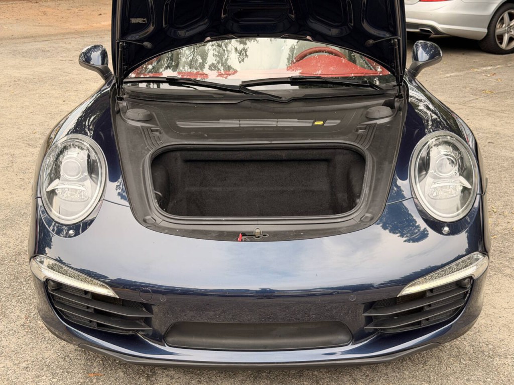 2012 Porsche 911 Image 32