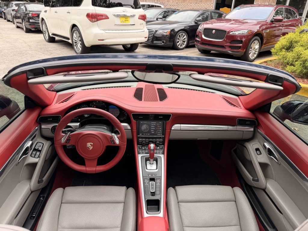 2012 Porsche 911 Image 35