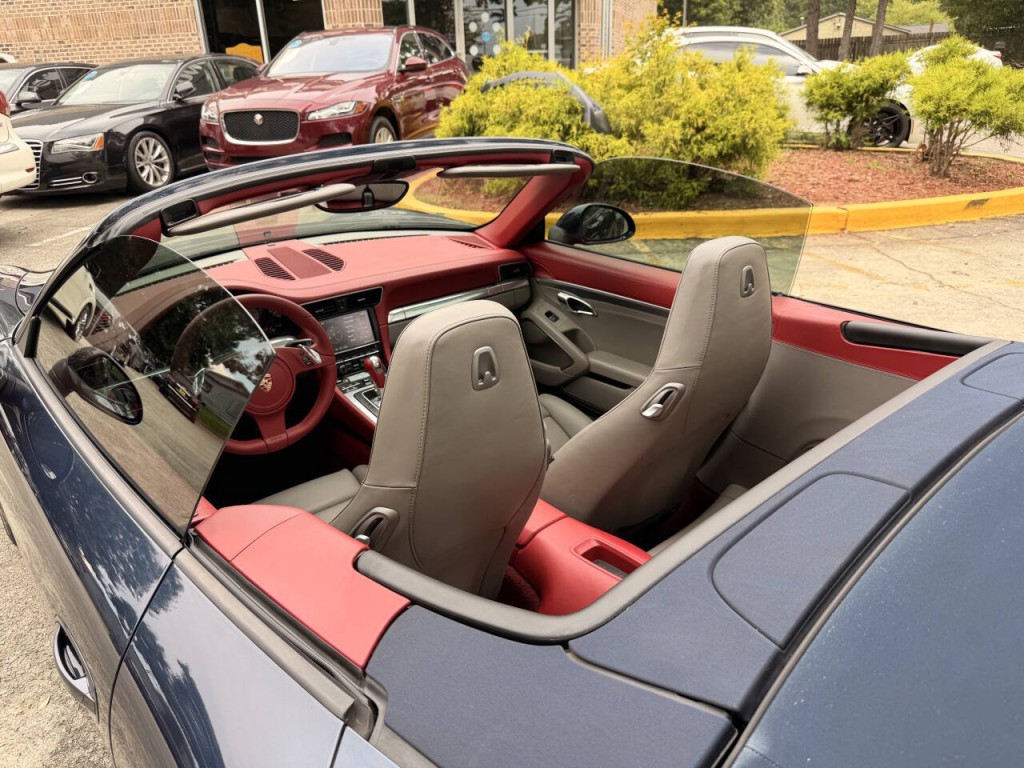 2012 Porsche 911 Image 36