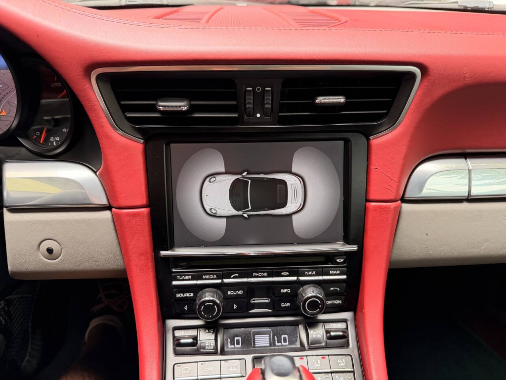 2012 Porsche 911 Image 39