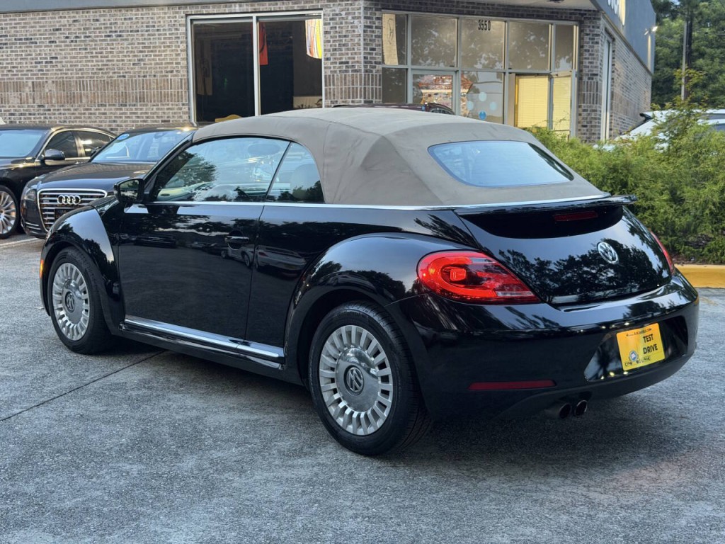 2014 Volkswagen Beetle Image 5