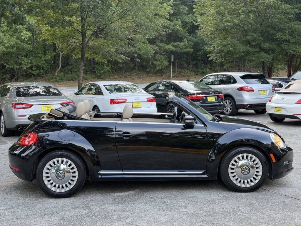 2014 Volkswagen Beetle Image 10